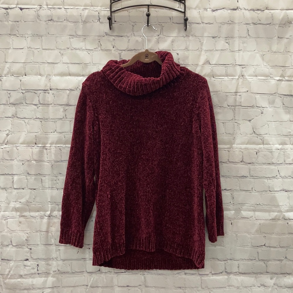 Red Kendra Scott chenille sweater